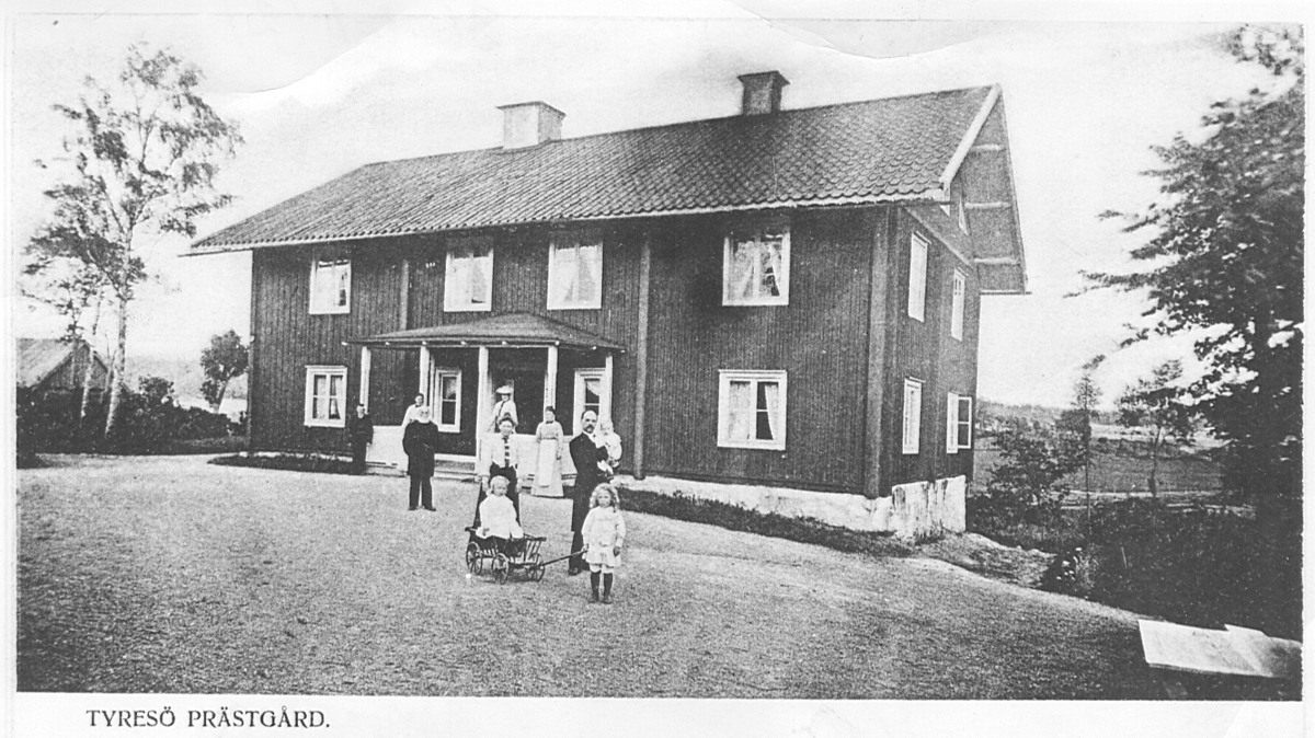 Vykort av Tyresö prästgård, 1900-talets början