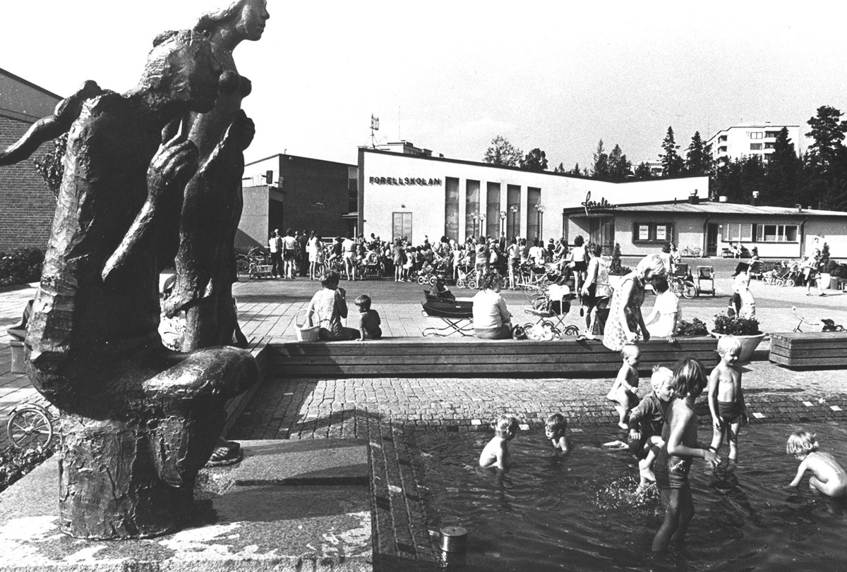 Bad på Forelltorget 1971